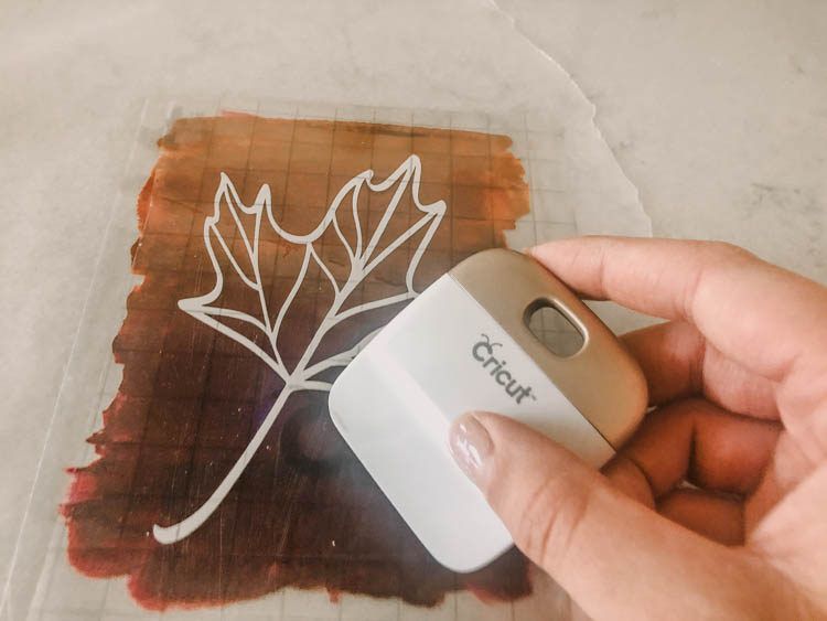 Transferring a line art leaf onto an acrylic sign (free SVG file!)