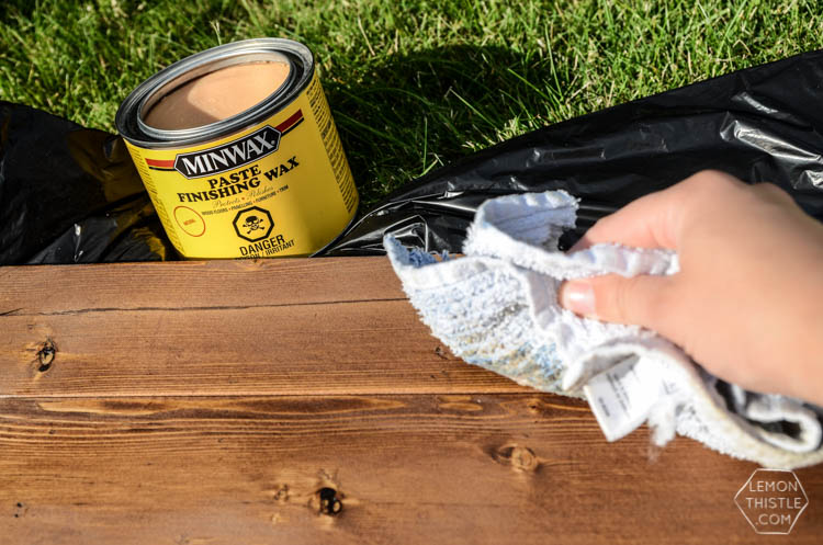 DIY Wooden Bath Caddy- this would make the perfect christmas gift! *hint hint*