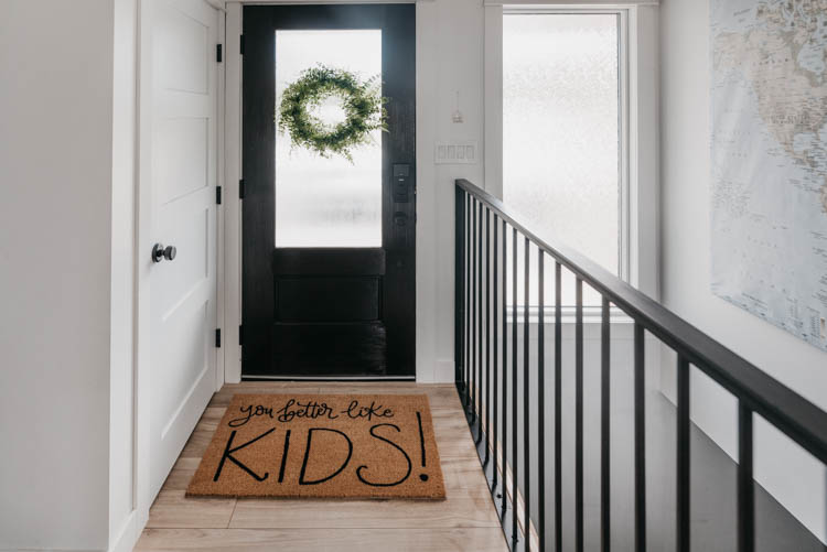 DIY Personalized Door Mat- great video tutorial on how to letter on coir mats!