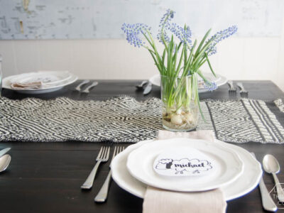 A Last Minute (seriously!) Tablescape- perfect for Easter. Complete with cheater forced flowers and free printable placecards!