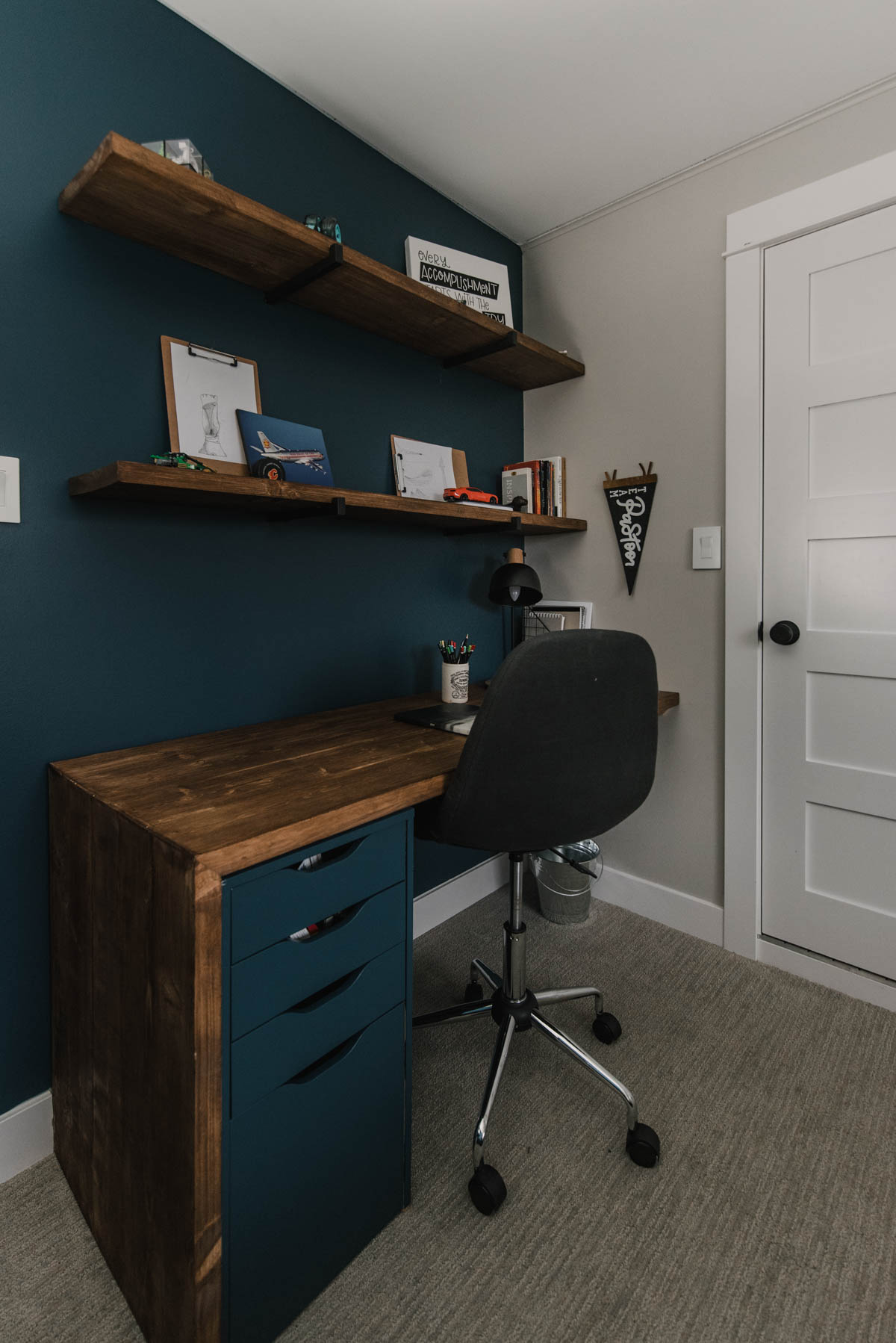 DIY Built in desk ikea hack