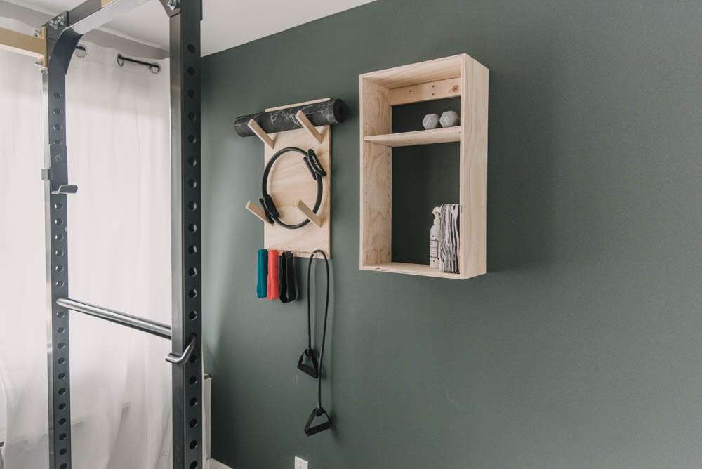 Free plans for this modern plywood walls storage