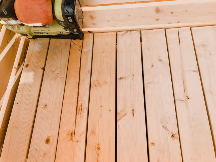 Bottom of DIY toy chest- free plans and DIY tutorial