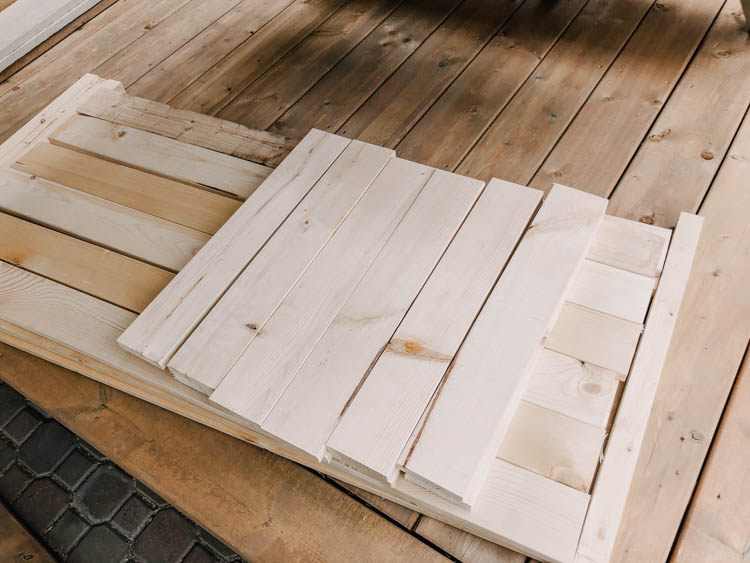 Cut list for an outdoor toy chest.