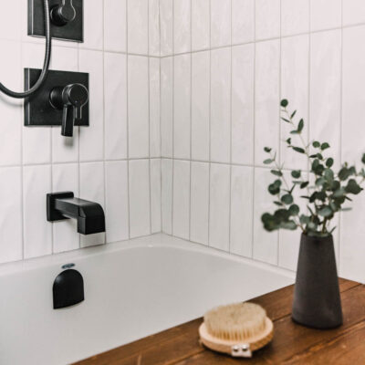 Cozy Modern Bathroom Makeover
