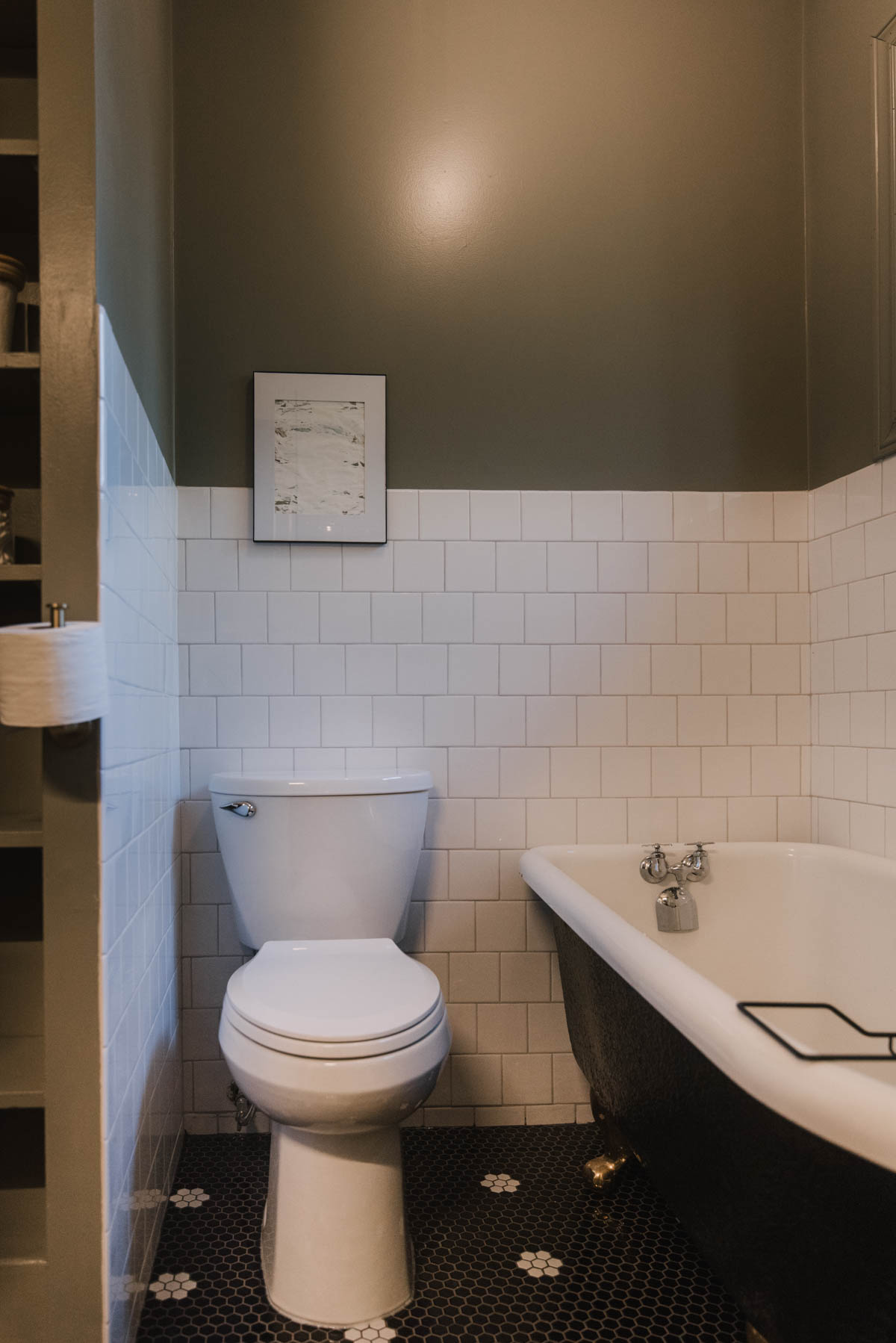 3/4 wrap tile in bathroom