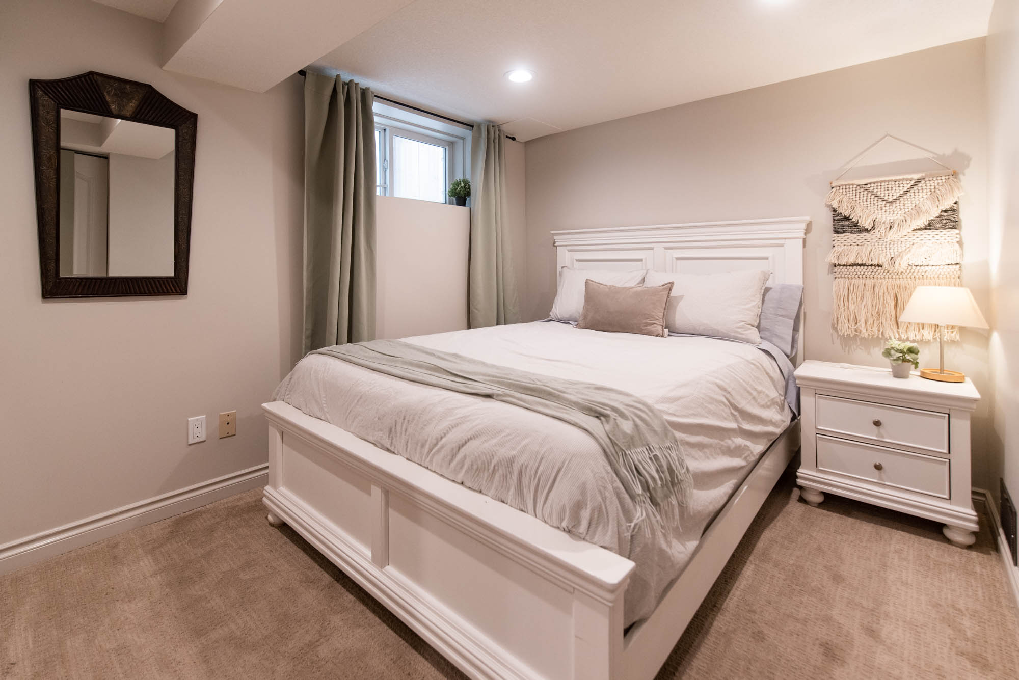 cozy white bedroom decor