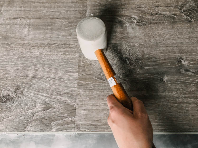 How to install interlocking vinyl plank